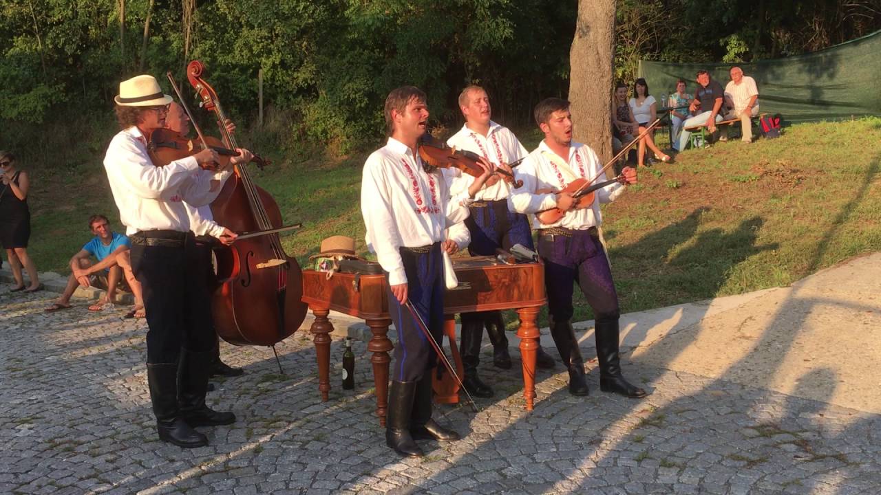 CM Falešnica - Ide poštár ide & Načo pôjdem domov (Uherské Hradiště 2016)