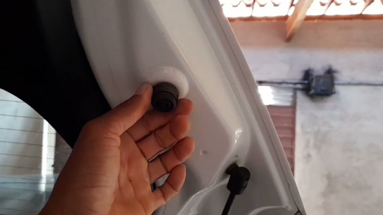 como tirar barulho no porta malas do carro
