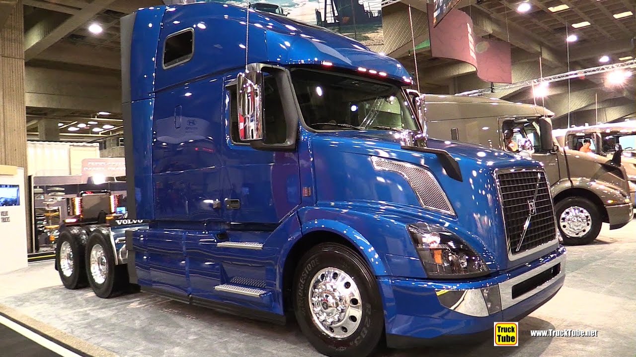 2018 Volvo VNL64T 670 Sleeper Truck with D13 455hp Engine - Walkaround - 2017 Expocam Montreal
