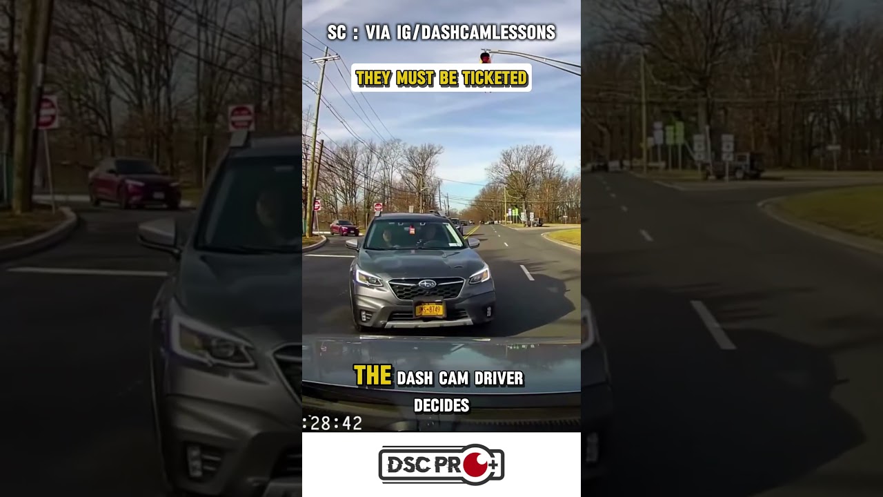 This driver teaches a lesson to drivers who break traffic lights. 