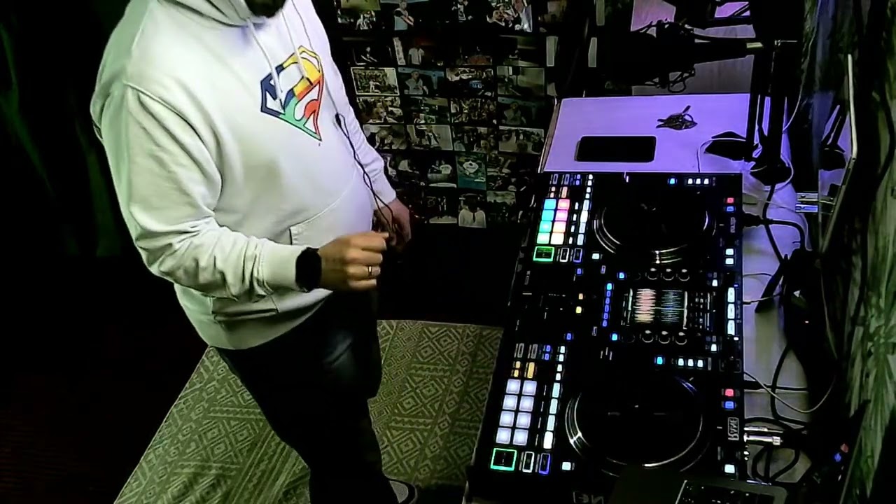 13/02/26 on Studio.