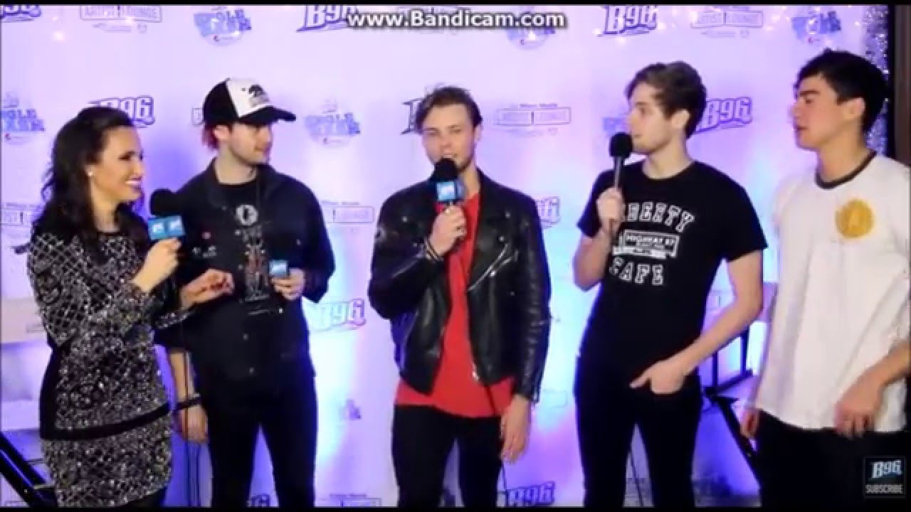 Muke (Michael and Luke, 5SOS) moments part 5