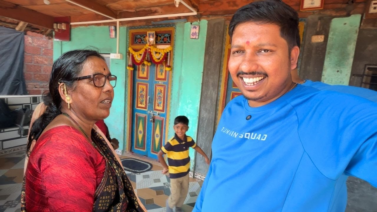 गावाला जाऊन आम्ही आईला दिले सरप्राईज 😍| Panvel To Kokan Village Traveling | S For Satish |Bus Travel