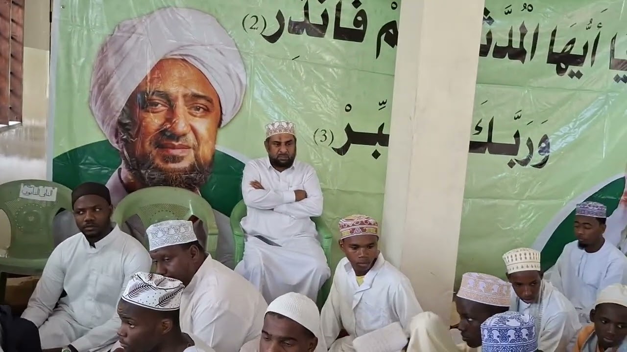  Alhabib Omar Jeylan akitembelea kitoa cha DarAlmudathir