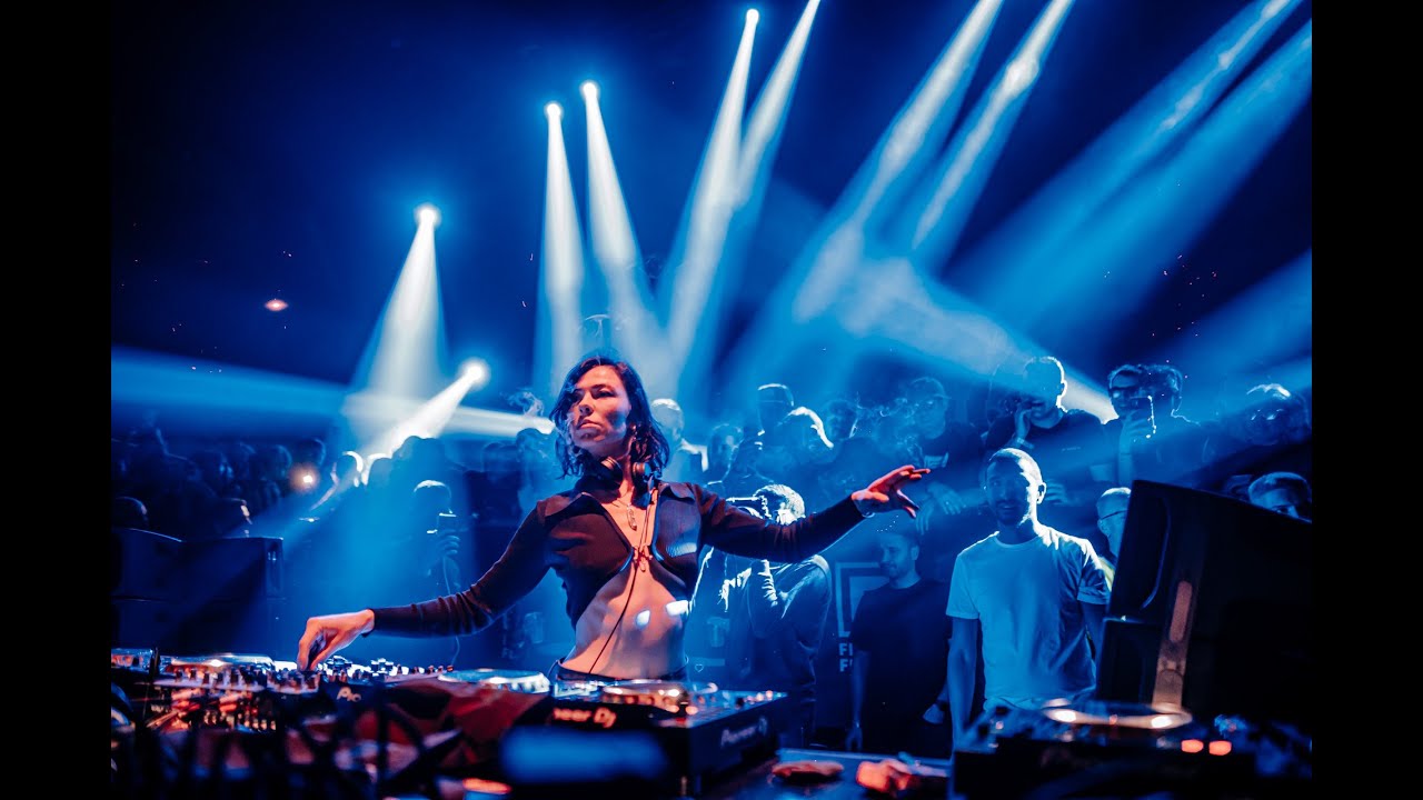 NINA KRAVIZ (Opening set)  🎥 MULTICAM VIDEO 18/03/2023 FIRST - GENOVA ITALY 🇮🇹