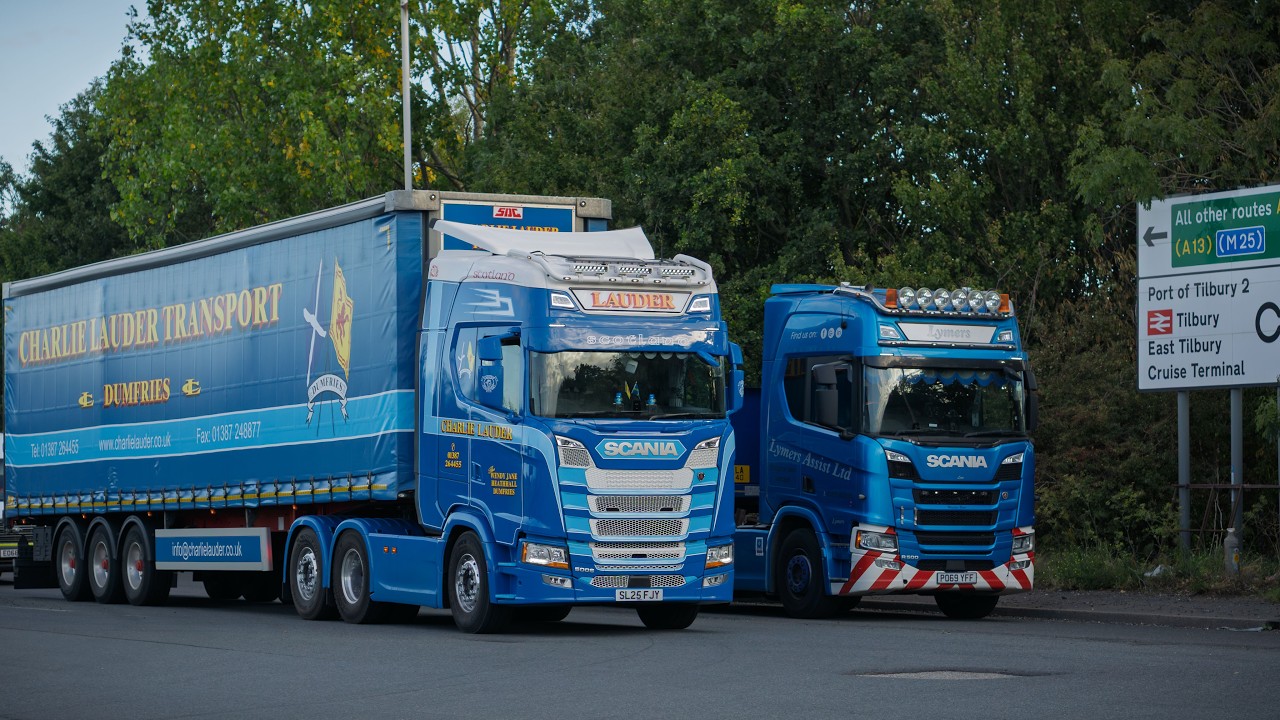 UK truck spotting, early mornings at the Port of Tilbury (4K)
