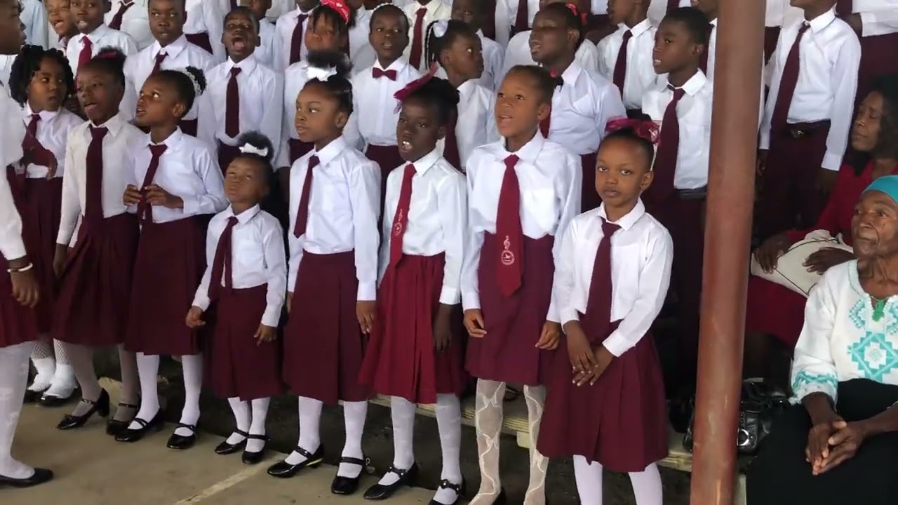 La chorale des enfants de l’église du nazaréen de Saint marc