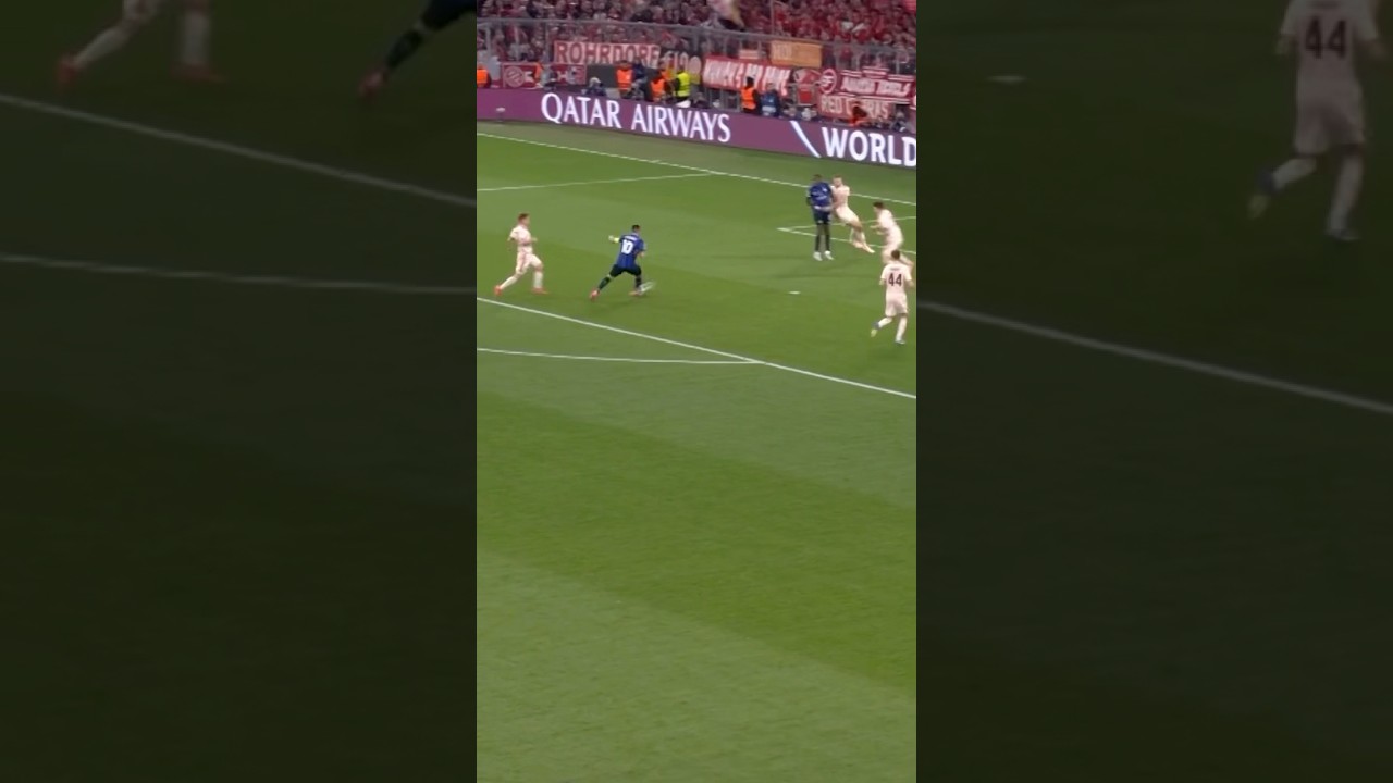RIDICULOUS Lautaro Mart&iacute;nez finish!