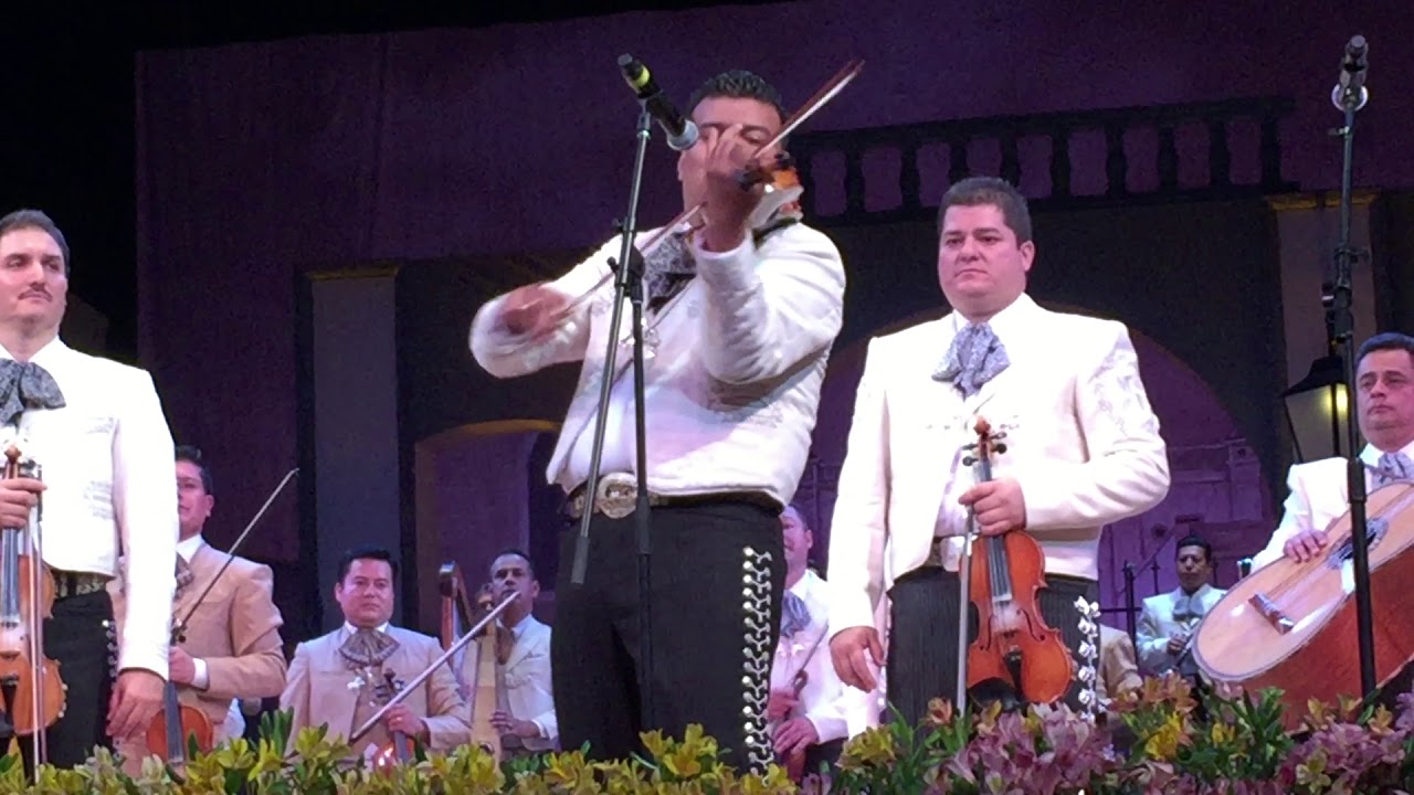 Rondinela / Daniel Rosales / Mariachi Vargas, América y Camperos / Gala Teatro Degollado 2015