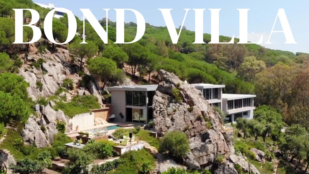 INSIDE THE FAMOUS  ¨JAMES BOND VILLA¨ (Sotogrande, Spain)
