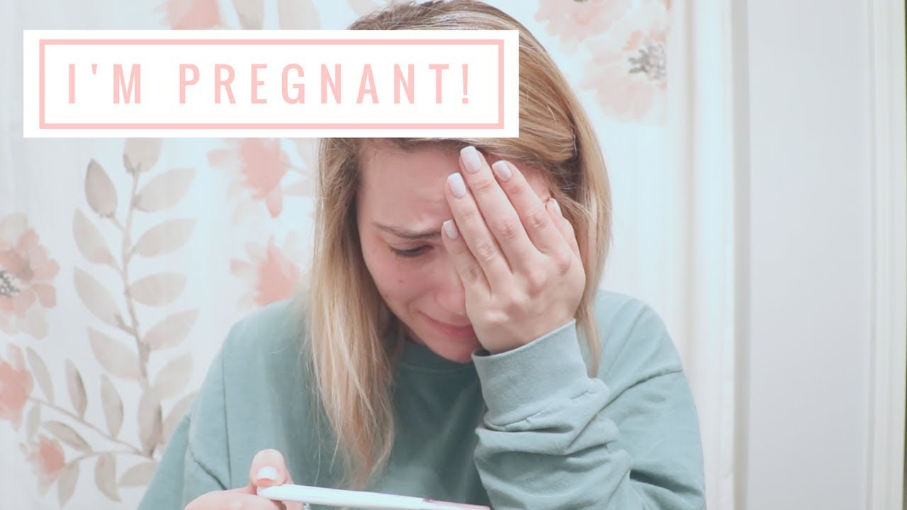 Live Pregnancy Test |8DPO| + Telling my Husband I'm PREGNANT| 2018