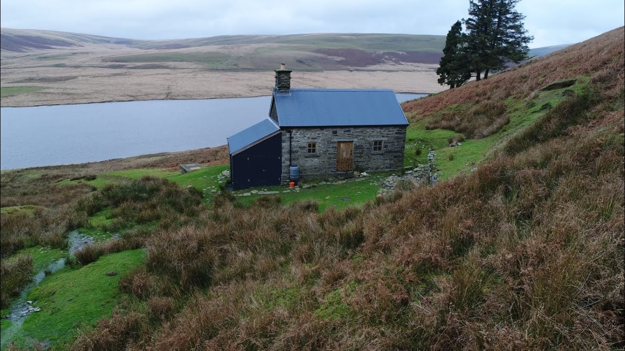 My First Bothy! This Place Is Unbelievable! Lluest Cwmbach Bothy, Wales, Dec 2018