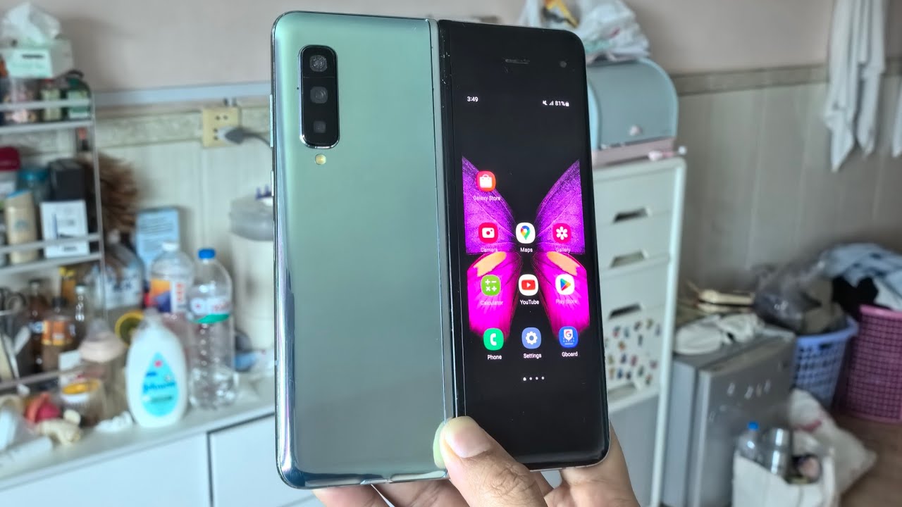 a closer look at Galaxy Z Fold 1 in 2025
