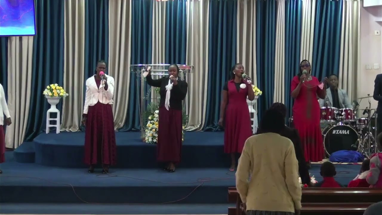 A MOMENT OF PRAISE AND WORSHIP BY THE FCCK   KIKUYU PRAISE TEAM LEAD BY MINISTER  SUSAN