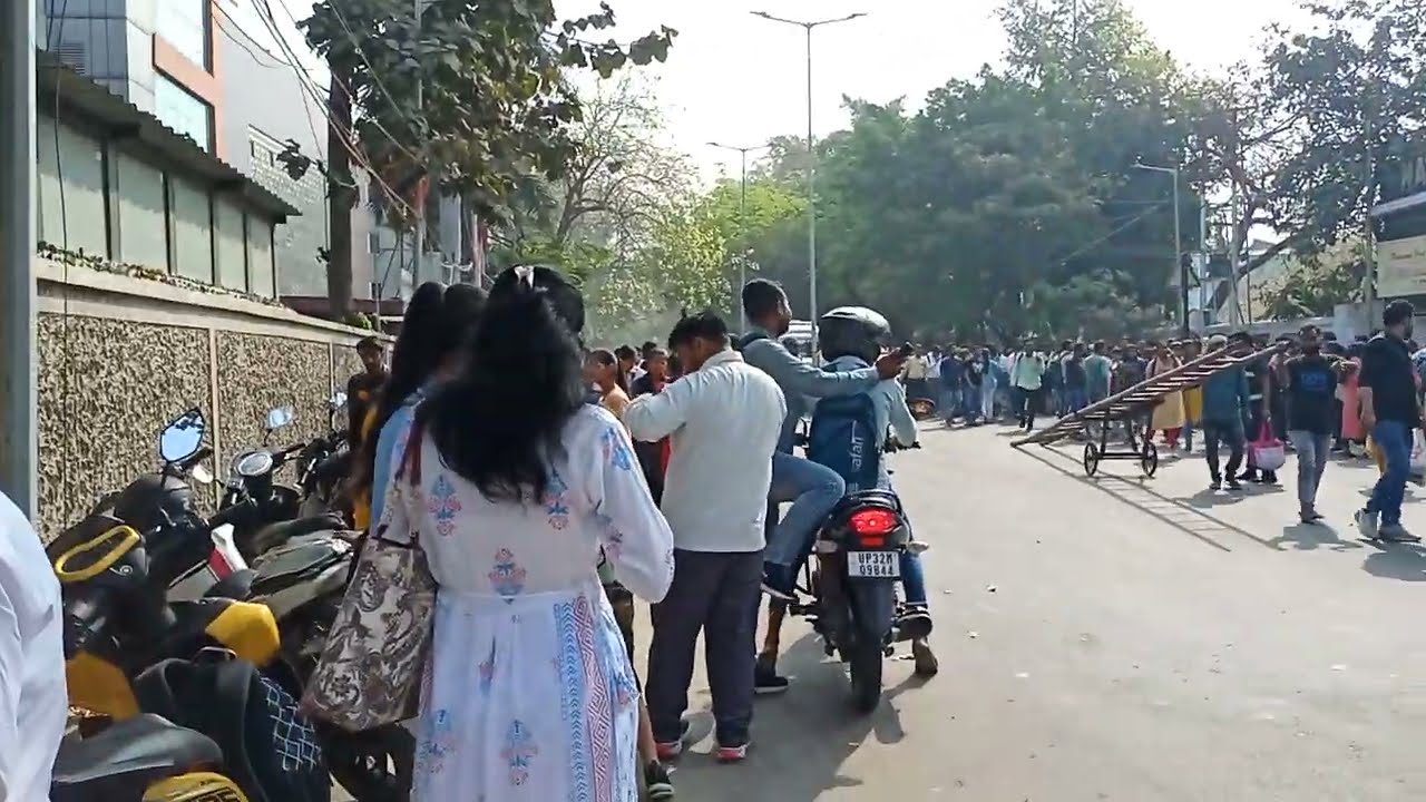 UP CHO 5500 rush at exam centre Lucknow national pg College🧿♾️|#viral#trending#youtube#CHO #croud