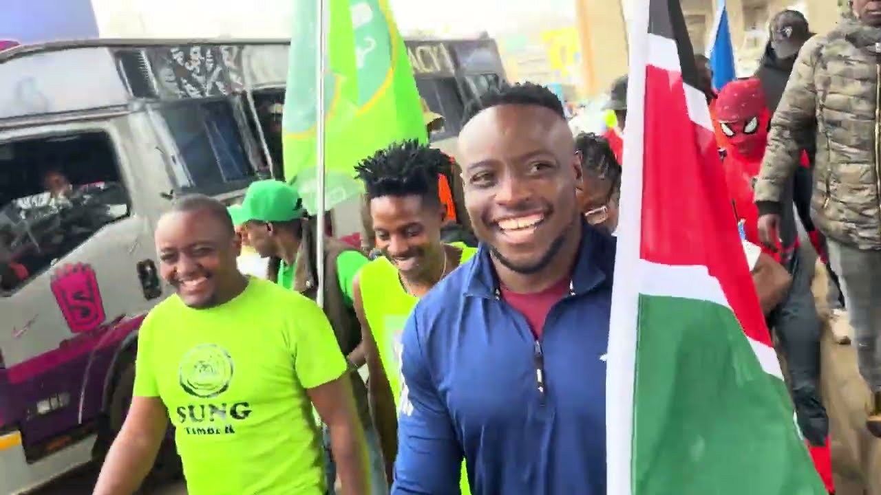 ЭРИК ОМОНДИ НАЧИНАЕТ ПРОГУЛКУ SISI KWA SISI ИЗ НАЙРОБИ ДО БУСИИ, К КОТОРОЙ ПРИСОЕДИНЯЮТСЯ АЗЗИАД ...