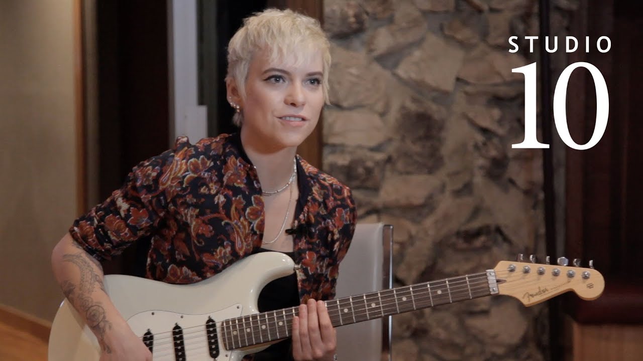 Carmen Vandenberg reacts to the Studio 10 6L6 | Blackstar