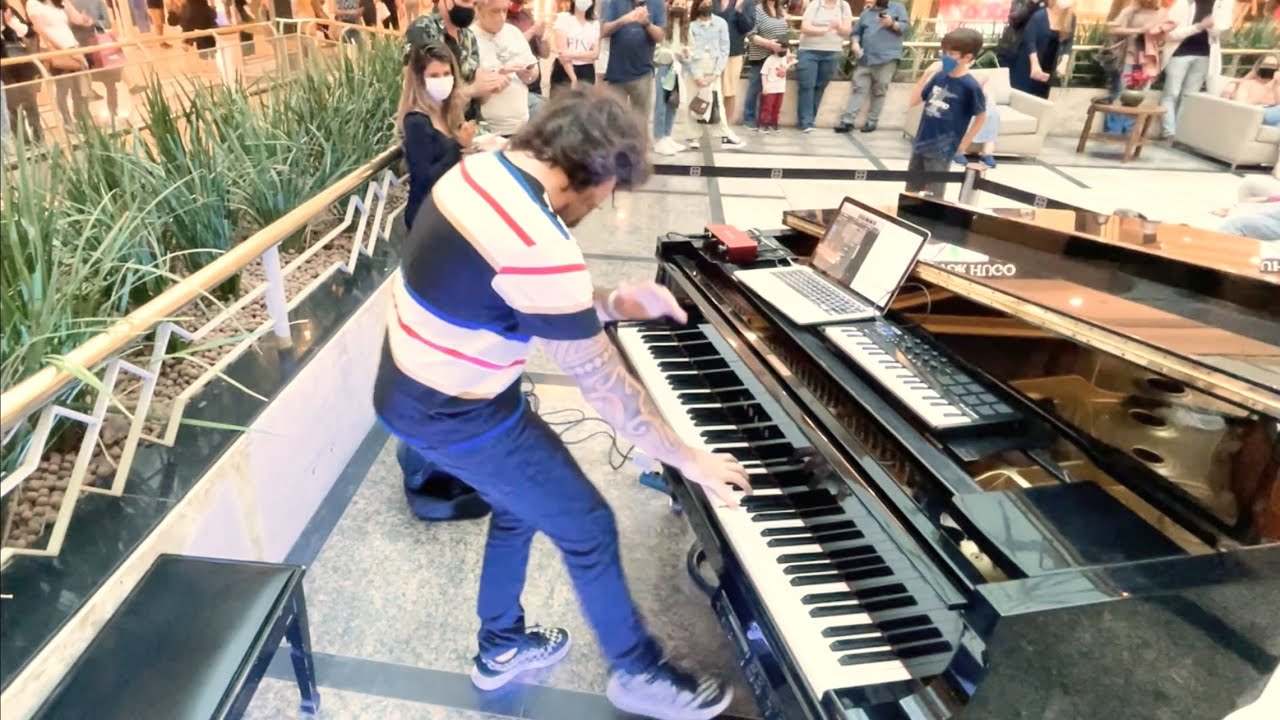 Deep Purple Smoke on the Water (Piano Shopping Mall)