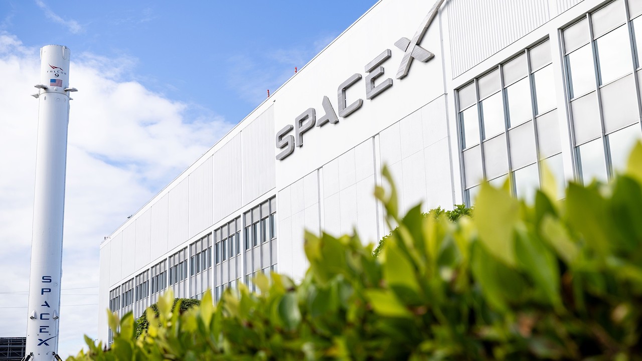 SpaceX Falls 20% Below IPO Price, Loses $1.2T From Peak