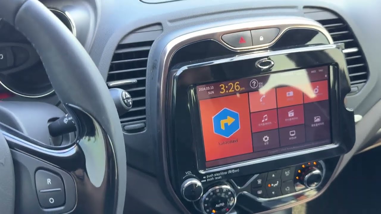 #Renault #SamSung #QM3 #2016y #Brown #K9K #1461cc #Diesel made in Spain #Signature #WiFi #RearCam