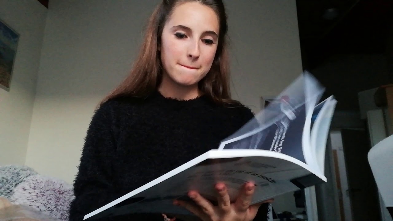 Page turning with page squezing and some finger licking