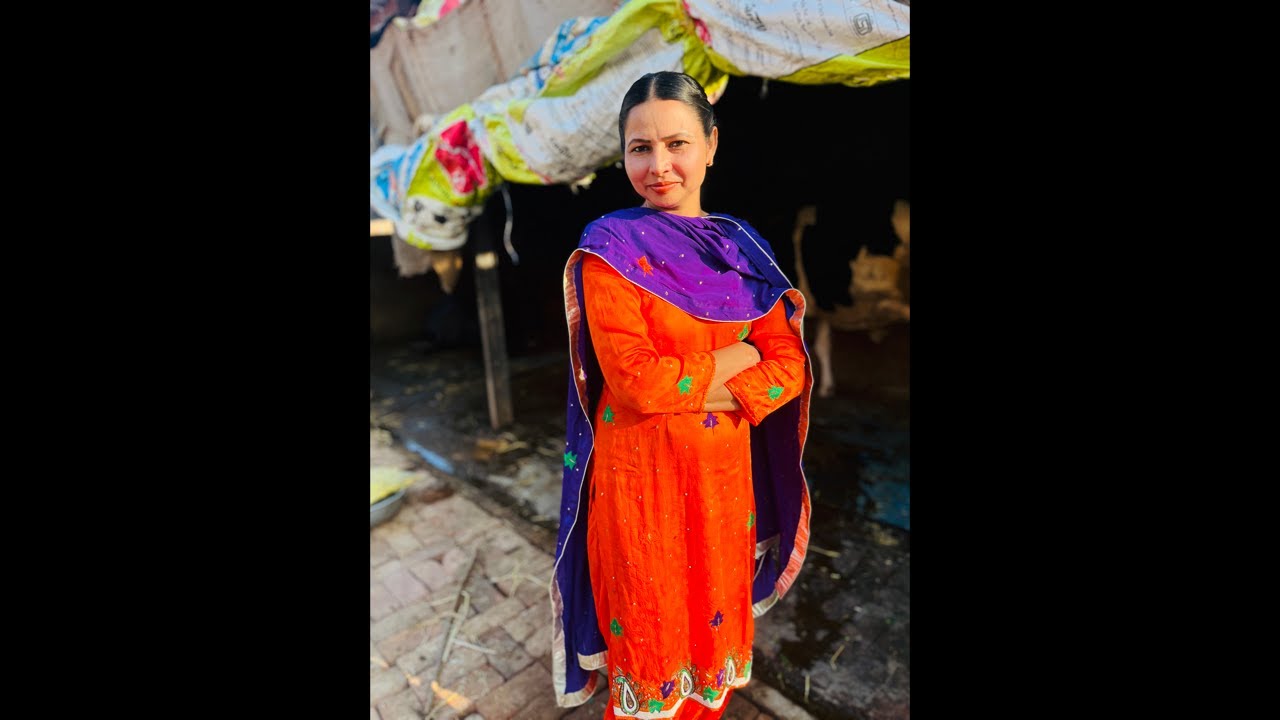 MK Deol  is livestream