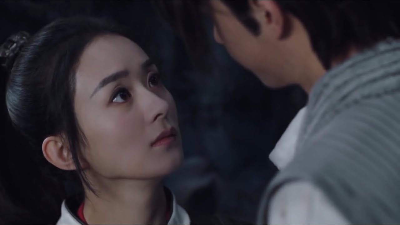 Попав в загадочную пещеру, девушка спасает запертую внутри группу опытных мастеров боевых искусств.