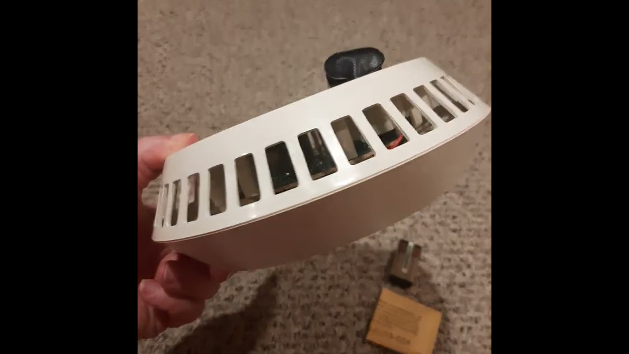 The Amway model E 8964 smoke detector