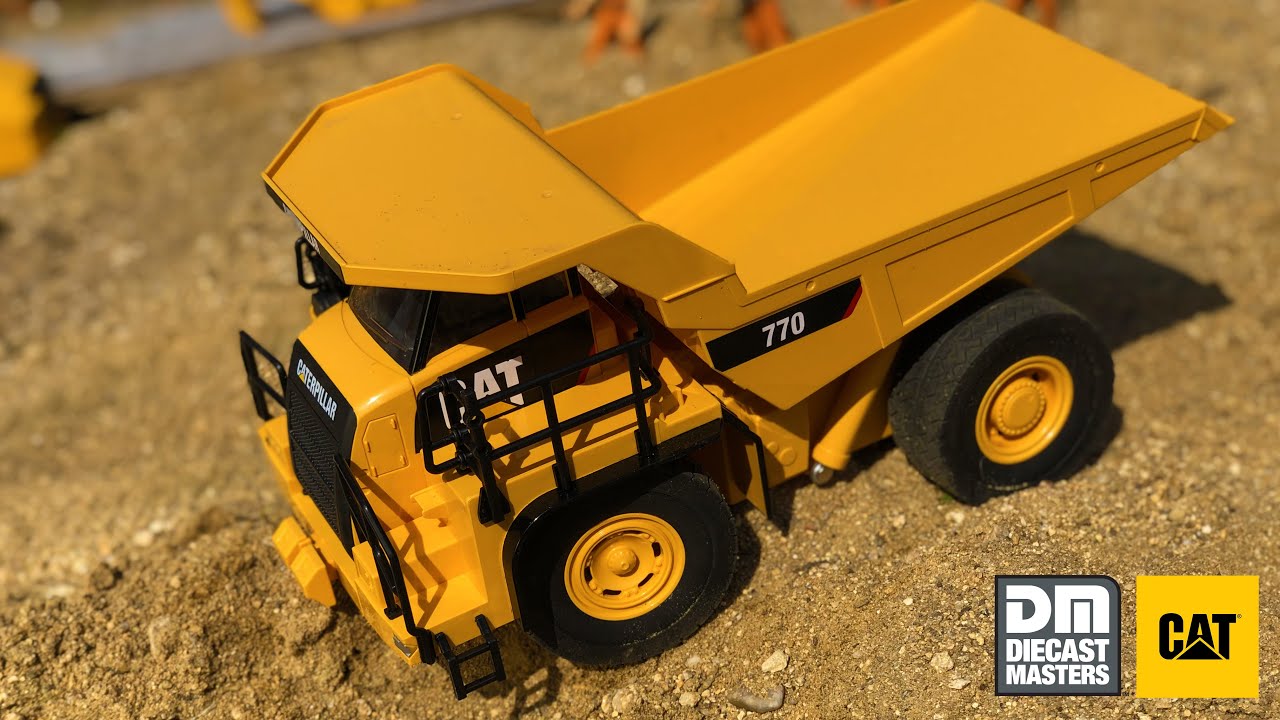 Diecast Masters 1:24 RC Cat&reg; 770 Mining Truck