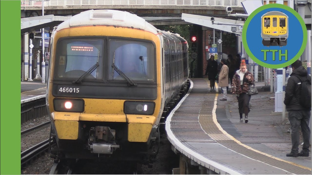 Trains at Charlton