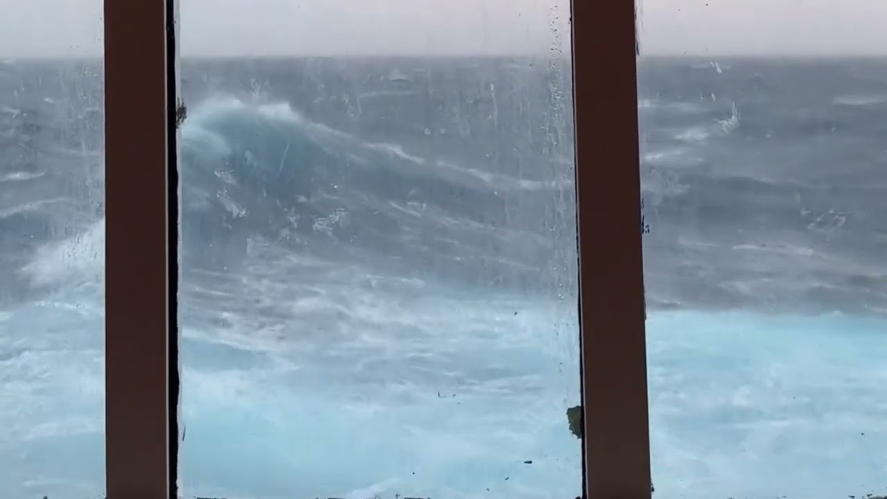 Cruising into a Cyclone - Pacific Encounter - Cyclone Alfred