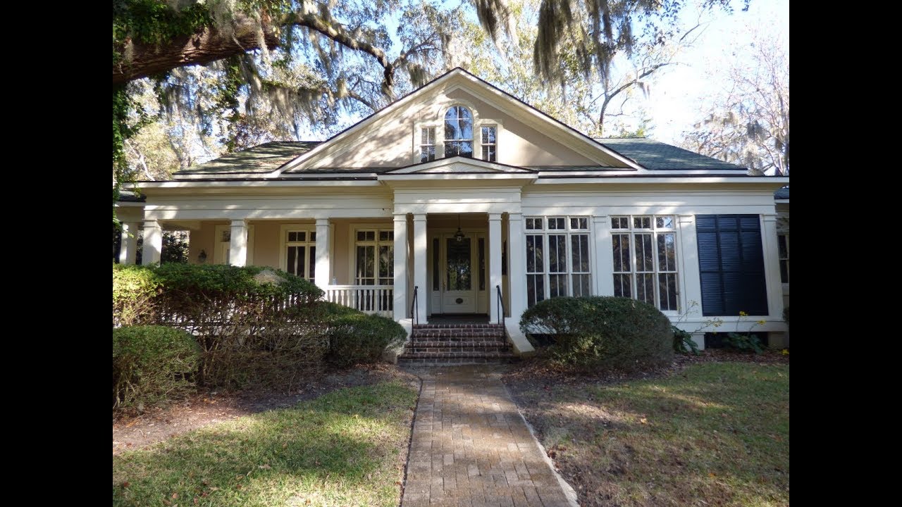 Rose Hill Estate Side Home On Large Lot For Sale In Bluffton SC
