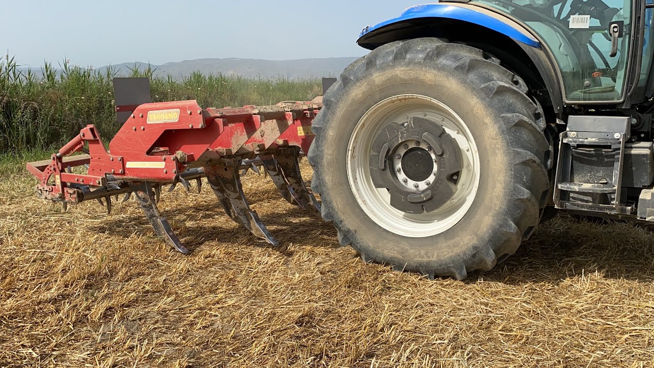 NEW HOLLAND T 7070’İN CANINI ALIYOR
