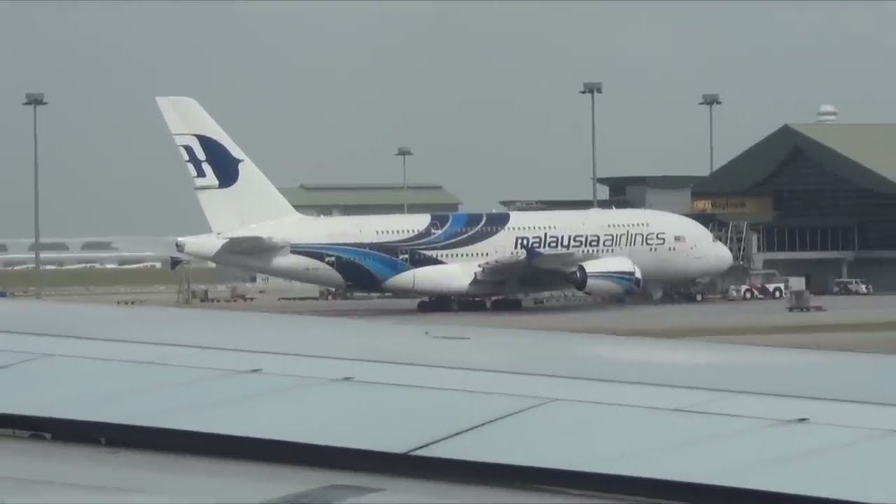 AirAsia X A330-300 (D7222) Flight Review - Kuala Lumpur (WMKK/KUL) to Sydney (YSSY/SYD)
