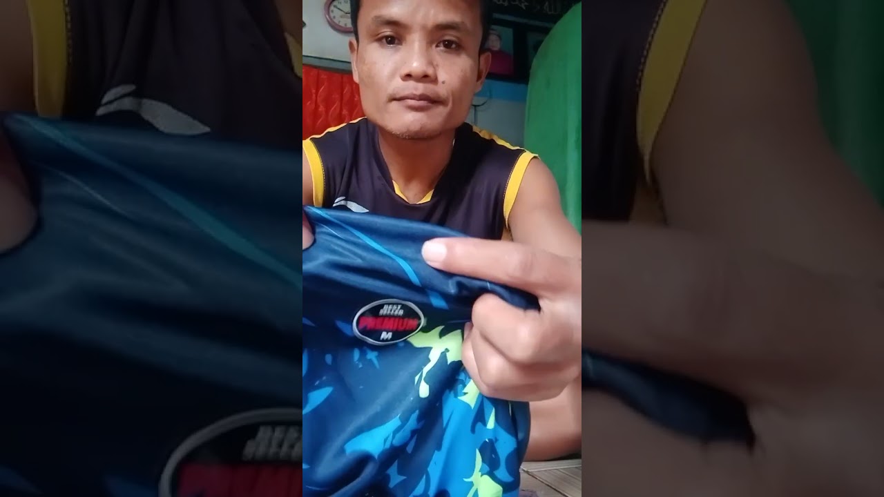 Nyobain jersey bulutangkis baru 
