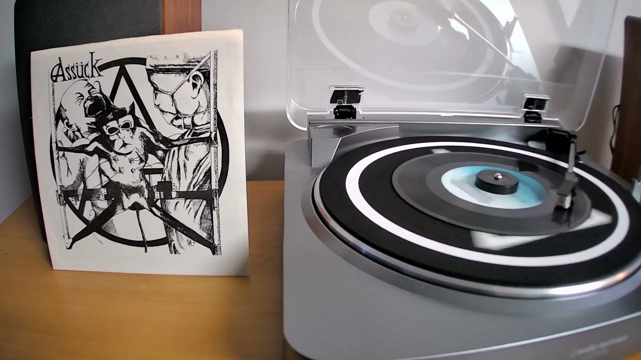 Assück - Old Lady Drivers - split 7 inch