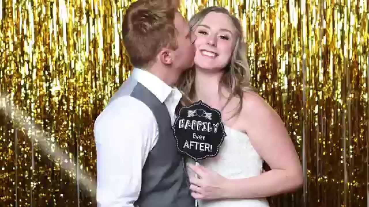 DIY WEDDING PHOTOBOOTH