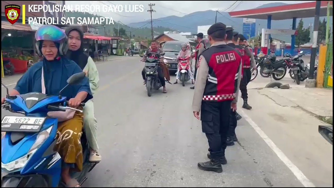 Berbagi Keberkahan Melalui kegiatan berbagi takjil 