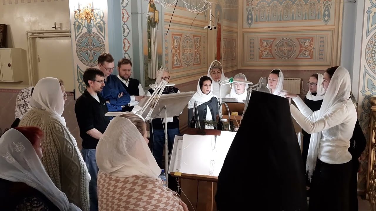По входе 