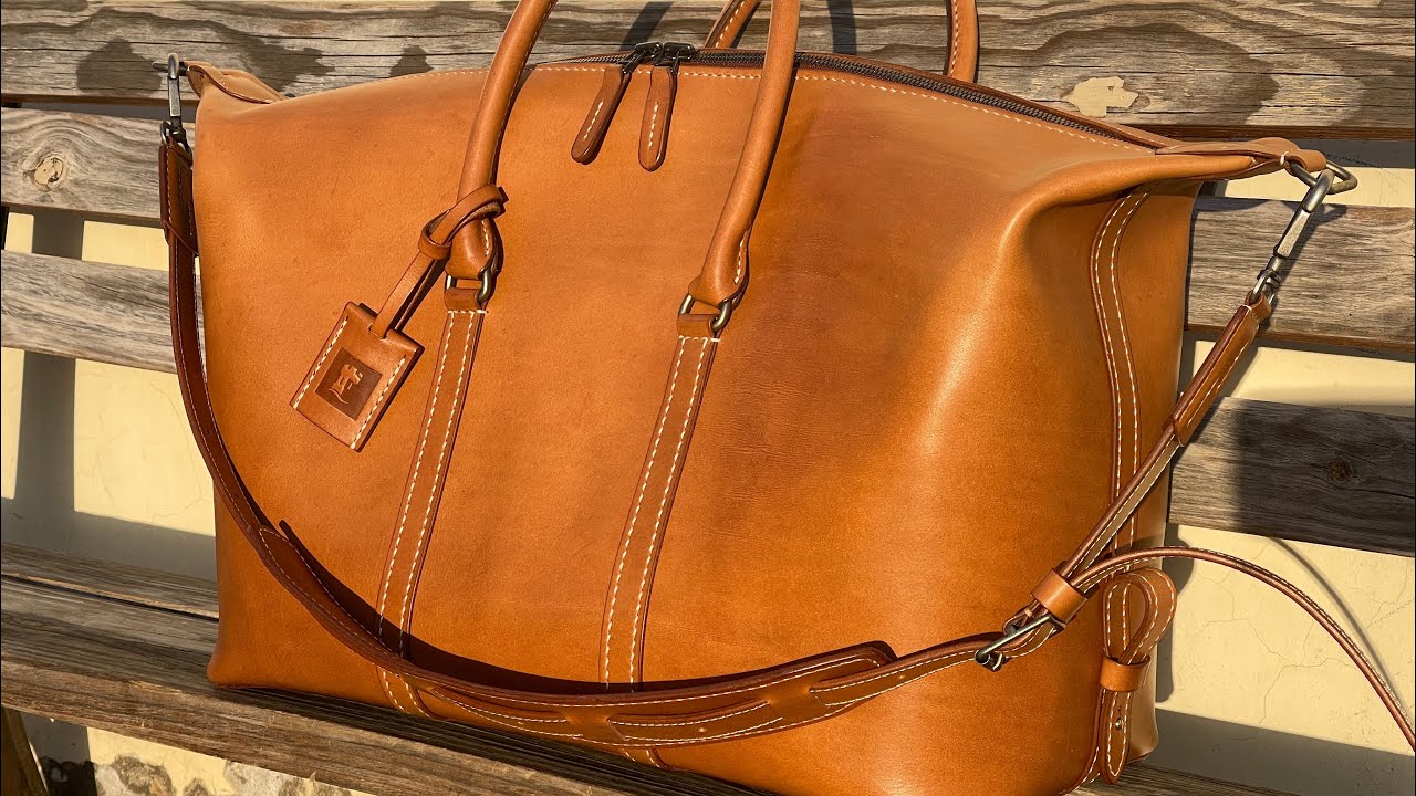 Classic travel bag
