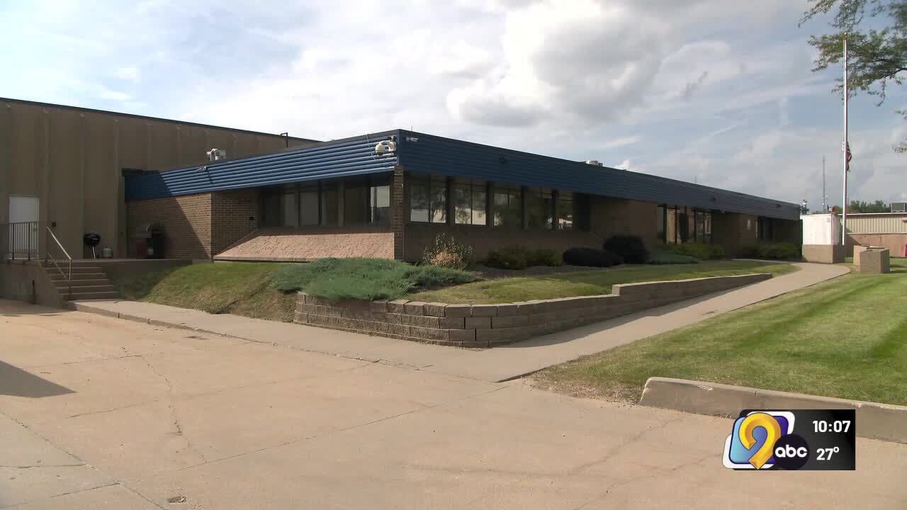 People protest planned fence around Cedar Rapids ICE office