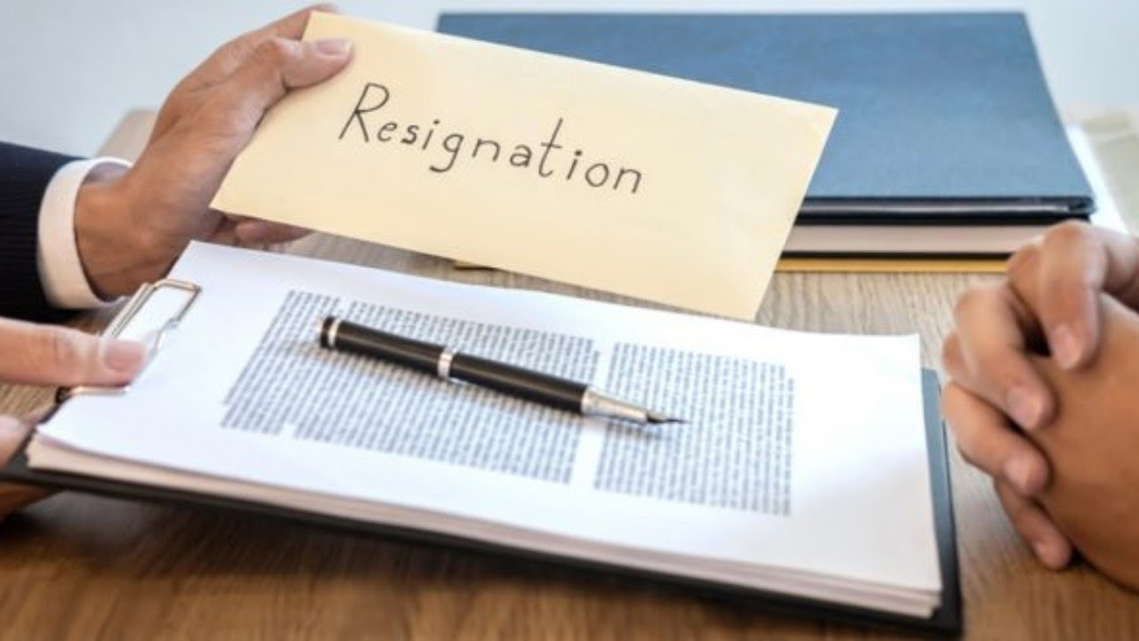 UAE Employment Contracts: Understanding Your Notice Period Rights2022/Mexcreationtv