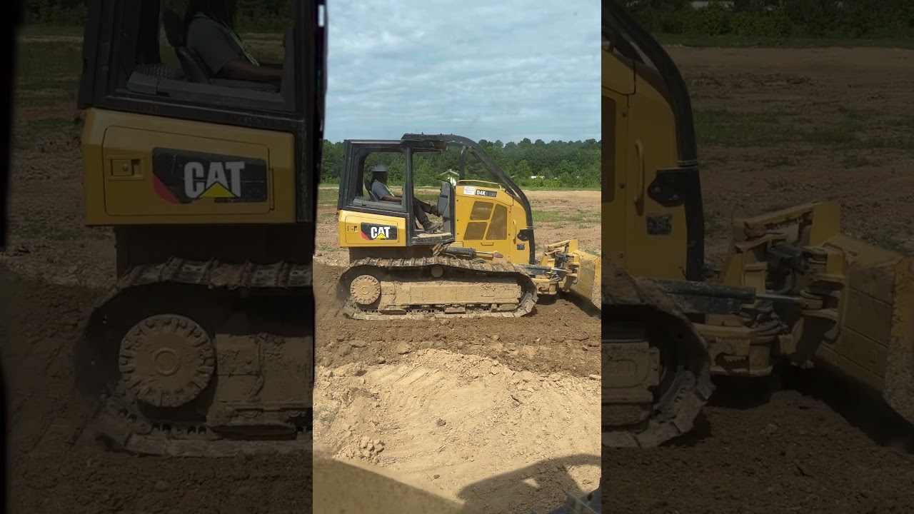Makin a lil road.  #dozerwork #d4 #dozer #d3 #fun #caterpillar