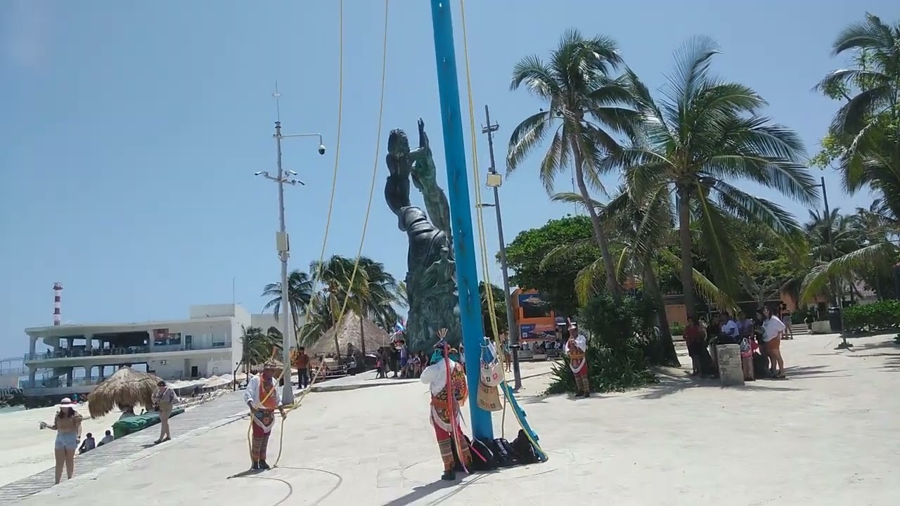Playa De Carmen Traditional Artist
