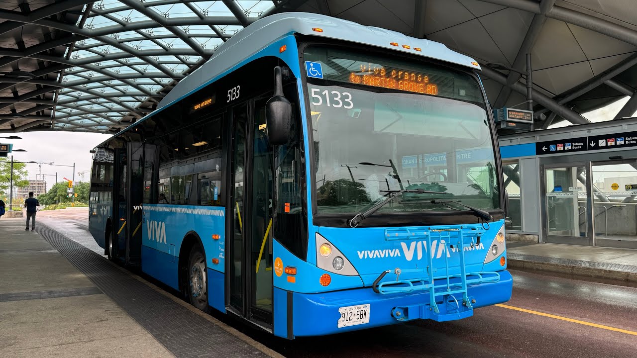 Viva (YRT) - Orange (Van Hool A330 5133)