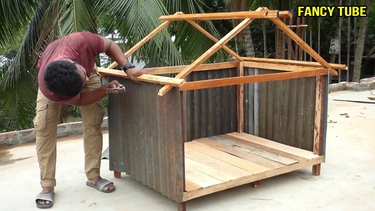 How to make chicken coop used by Abandoned wood and tin