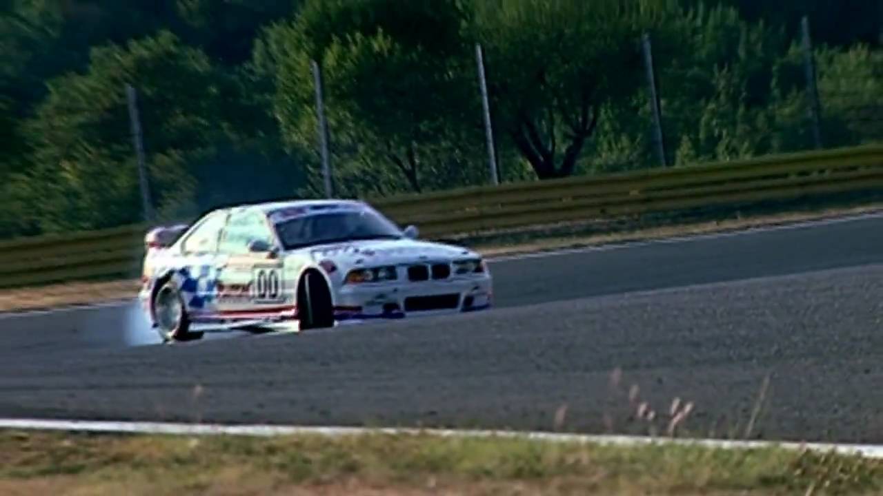 BMW M3 DRIFTING - 100mph sideways
