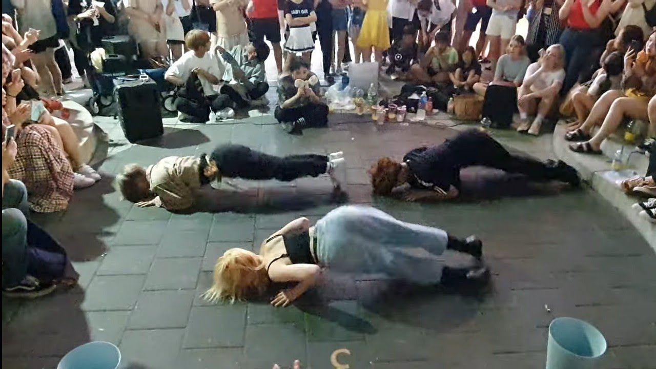 패러독스(Paradox)/ 달리(Dally)-효린(HYOLYN) 20190810 홍대버스(Hongdae Busking)