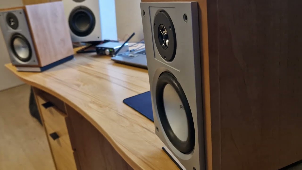 Philips MC-50 Bass i love you (huge excursion!)