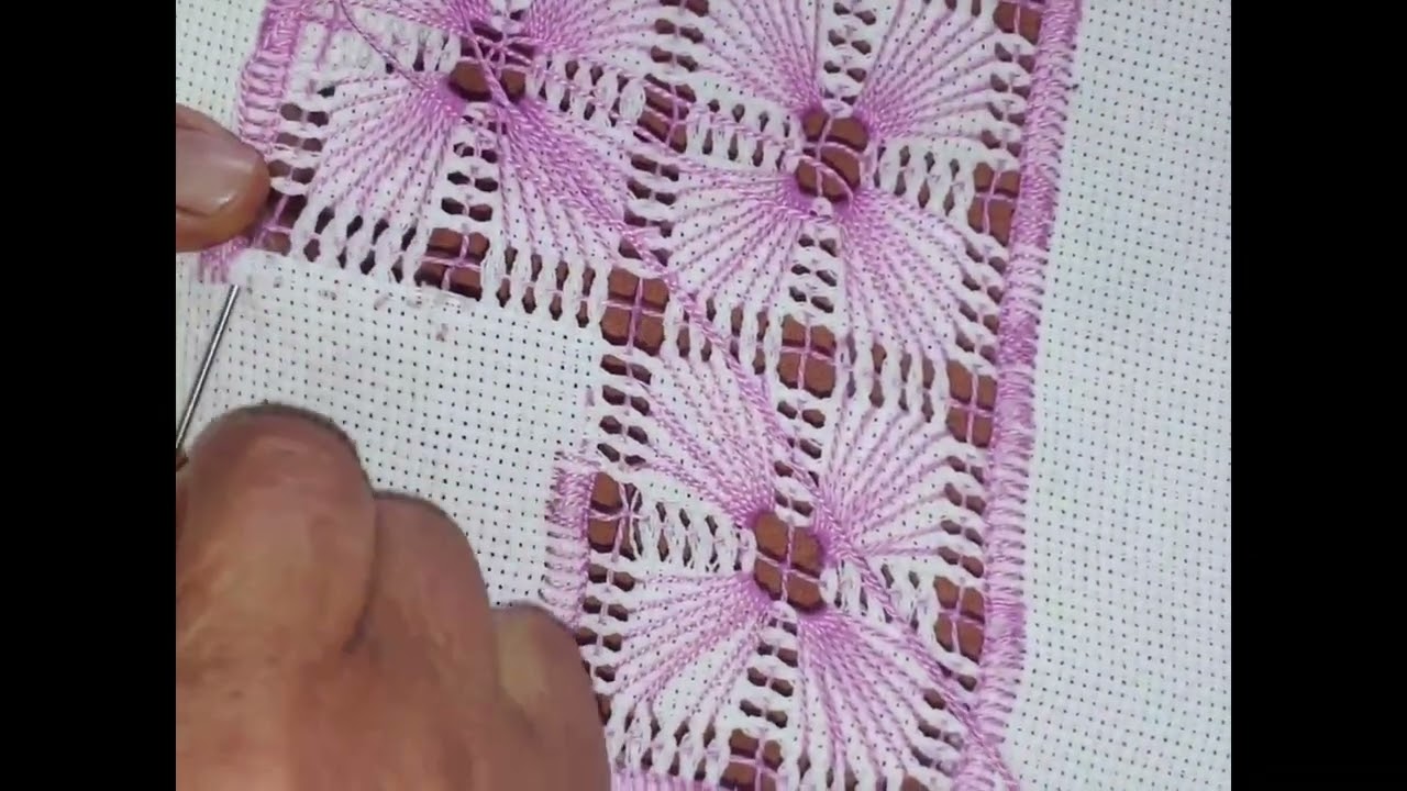 DESHILADO FLORES ROSAS Cuarta Parte (presilla alrededor del deshilado) - Estela Bordados Artesanales